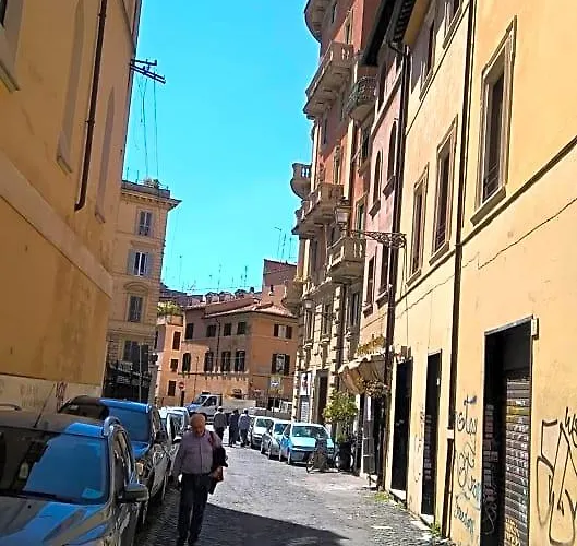 לינה וארוחת בוקר Around The Corner Colosseo