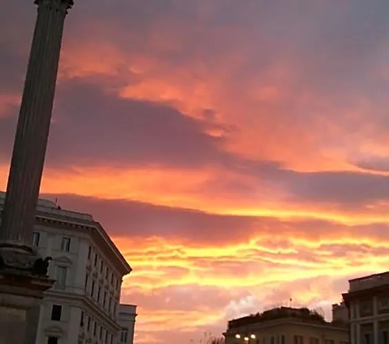 Around The Corner Colosseo לינה וארוחת בוקר 4*